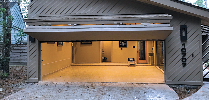 Vertical Bifold Garage Door Repair in Palos Verdes Estates 