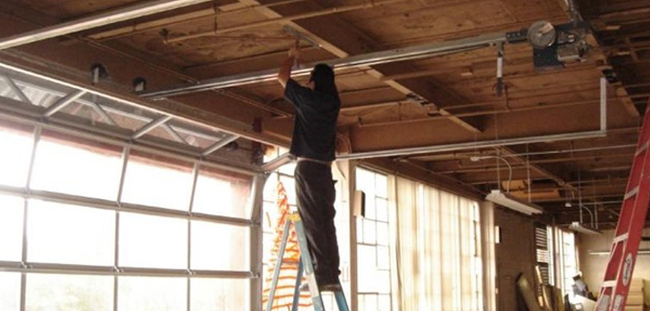 commercial garage door repair in Palos Verdes Estates